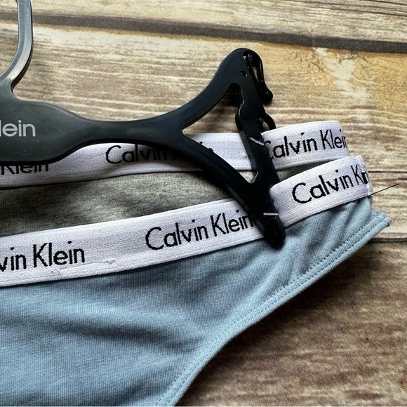 New Calvin Klein Cotton Thong Panties set of 2 - Picture 3 of 7